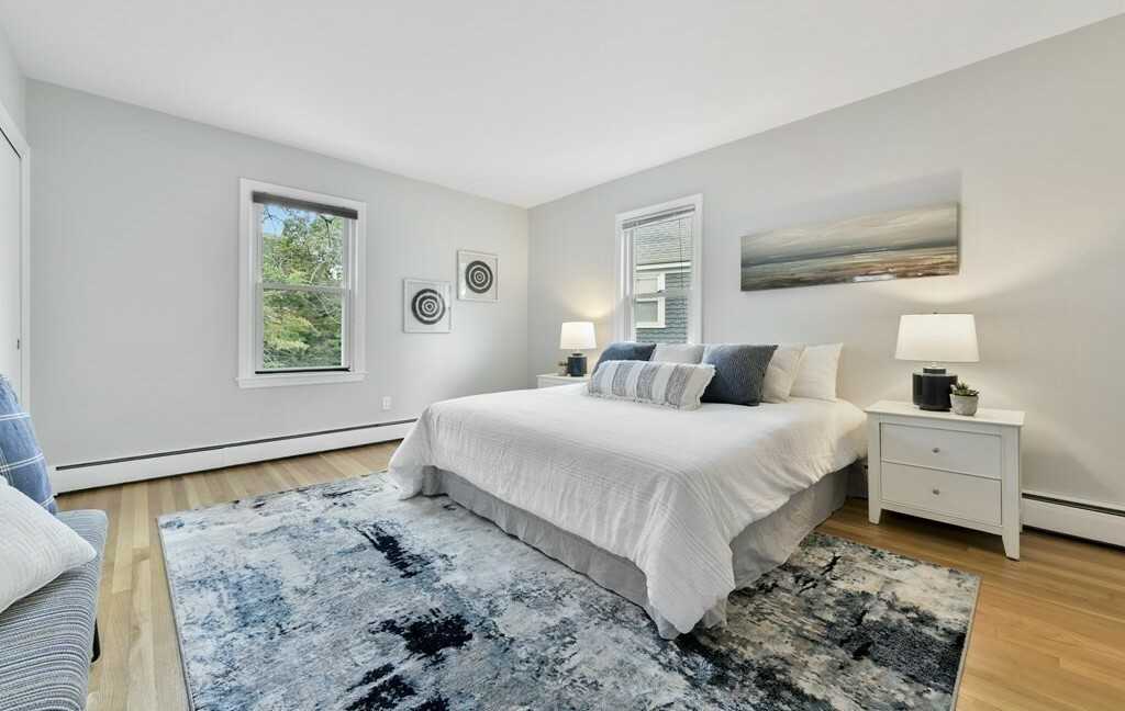 30 Lowell St - Photo 7 of 12