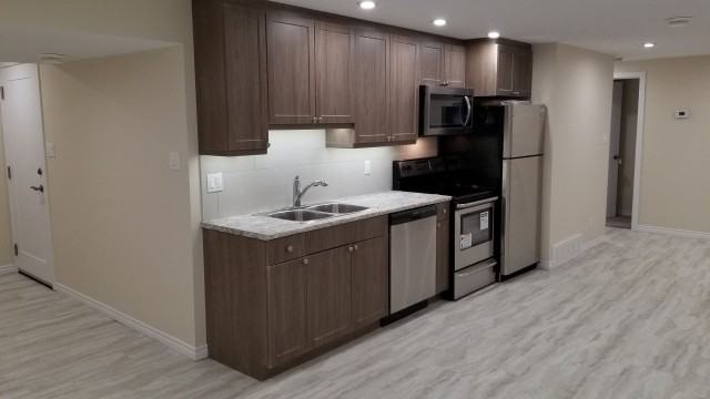 4020 108 St Nw - Photo 2 of 9