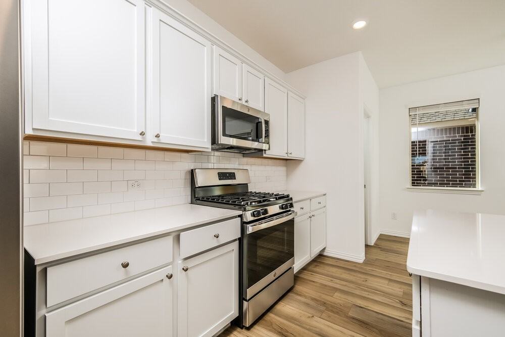 1100 Daffodil St - Photo 6 of 16