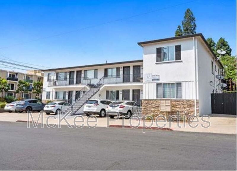 216 Fir St - Photo 2 of 11