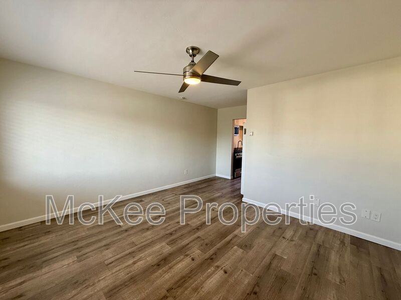 216 Fir St - Photo 3 of 11