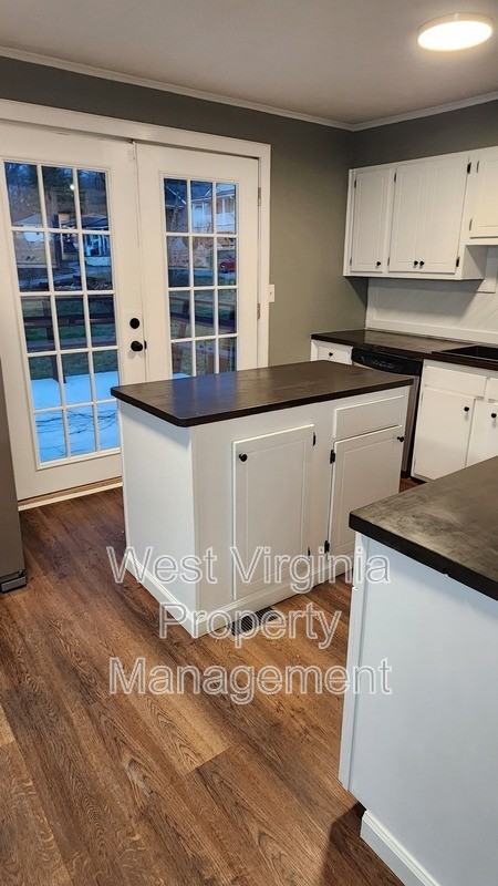 415 Valley Rd - Photo 5 of 12