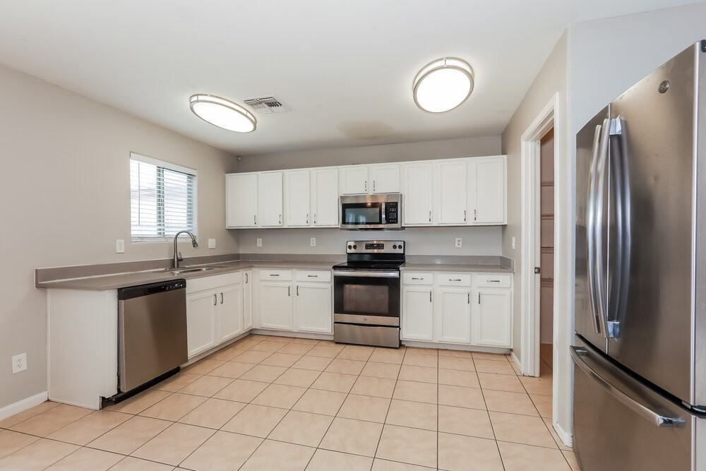 1836 E Silversmith Trl - Photo 6 of 17