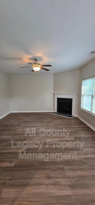 676 Grenier Ter - Photo 2 of 9