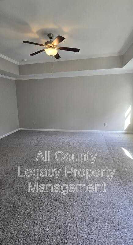 676 Grenier Ter - Photo 7 of 9