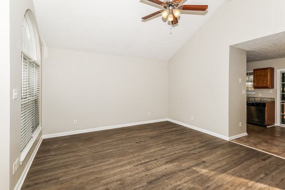 1822 Jefferson Ave - Photo 3 of 16