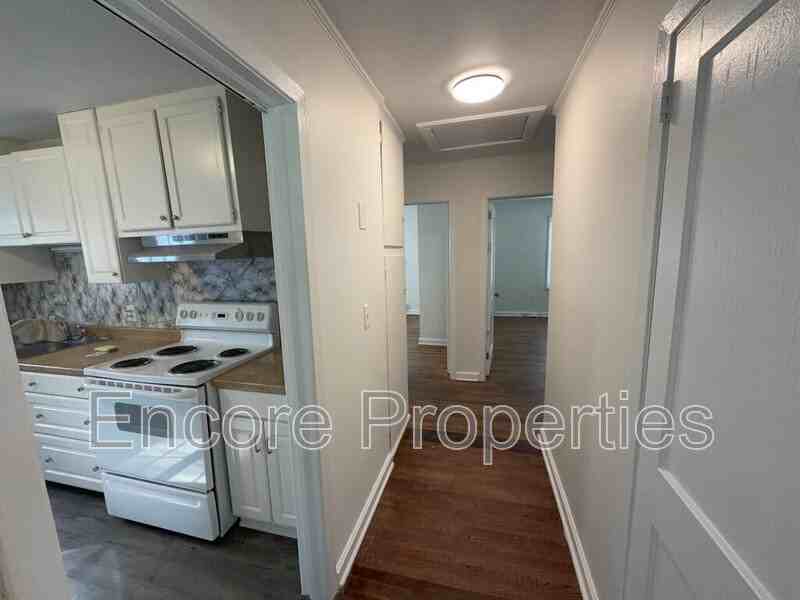 2731 Knowles St - Photo 6 of 13