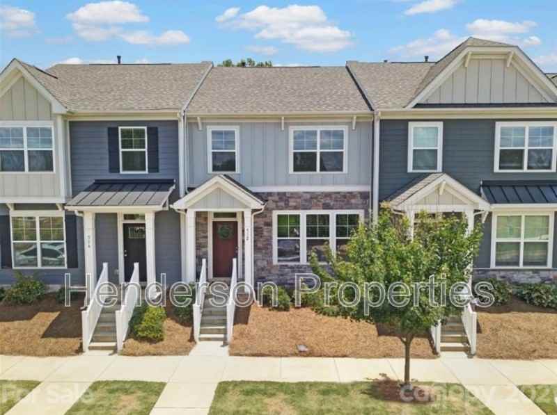 512 Laurel Walk Ln - Photo 2 of 22