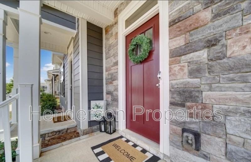 512 Laurel Walk Ln - Photo 4 of 22