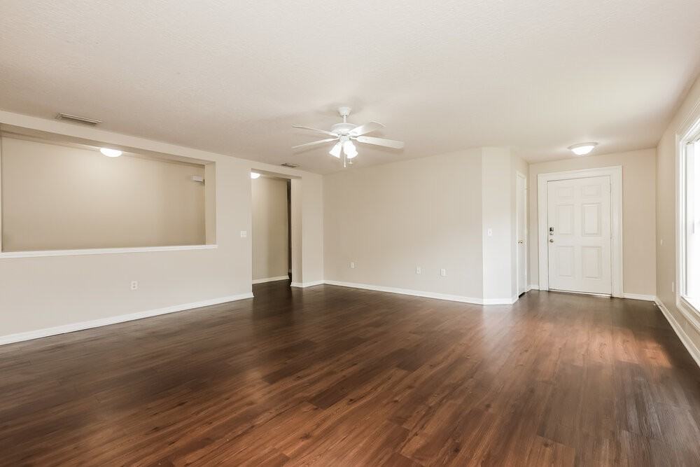 2292 Blackwood Dr - Photo 3 of 16