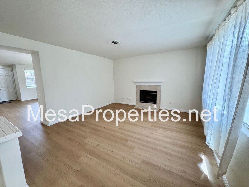 6695 Goldy St - Photo 4 of 29