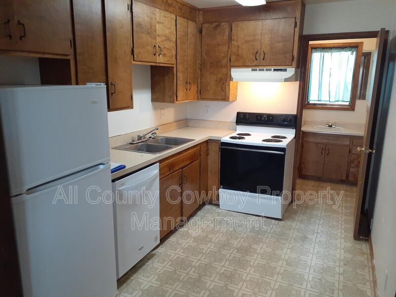 4631 Oriole Ln #3 - Photo 2 of 9