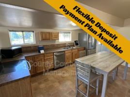 featured image of 868 N 14th St