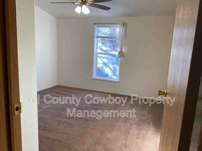 1564 Polk St #A - Photo 5 of 9