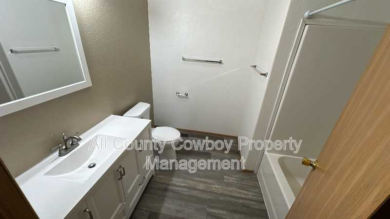 1564 Polk St #A - Photo 7 of 9