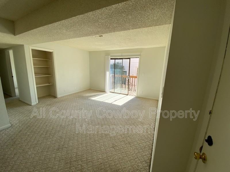 267 N 8th St #8 - Photo 3 of 15