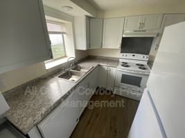 featured image of 705 Ferris Ct #2