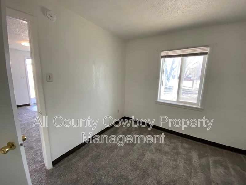 864 N 5th St #2 - Photo 4 of 8