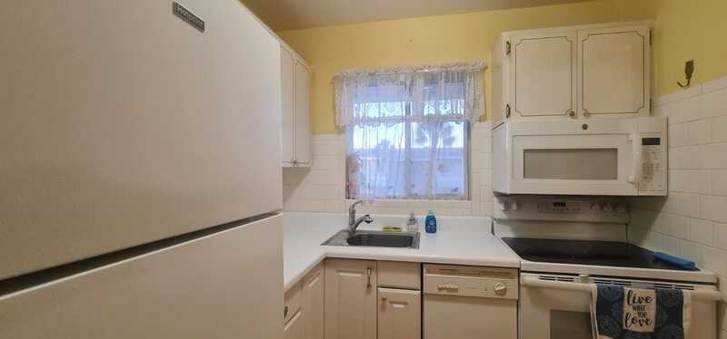 1874 Sunny Dr - Photo 3 of 33