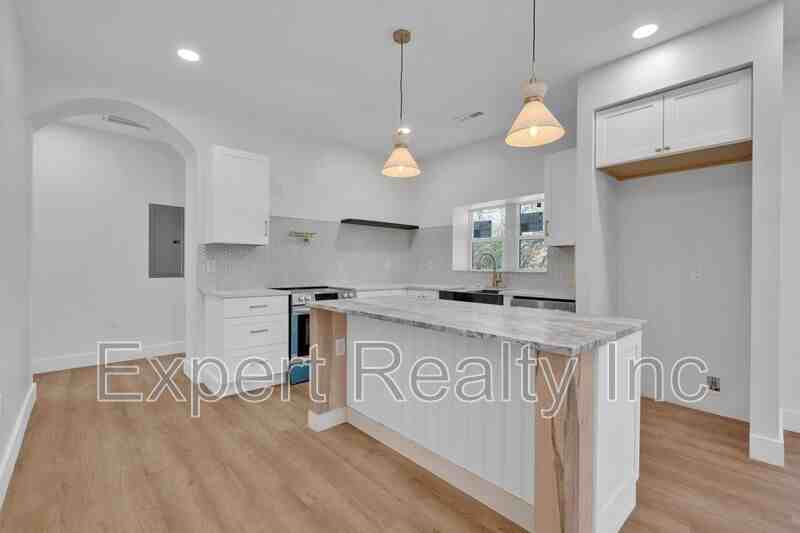 1720 34th Pl N - Photo 7 of 35