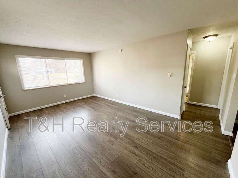 5048 Hardegan St - Photo 6 of 16