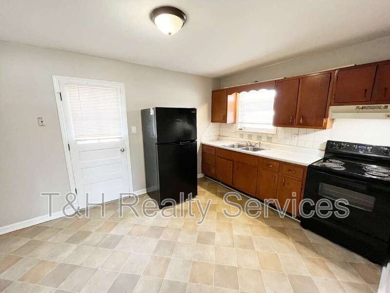 5048 Hardegan St - Photo 7 of 16