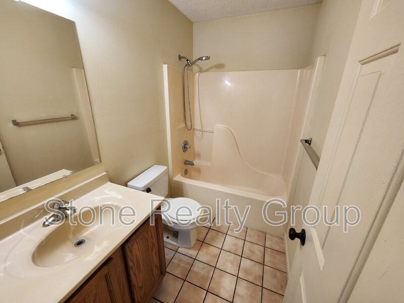 4822 Pine Ridge Ct - Photo 7 of 8