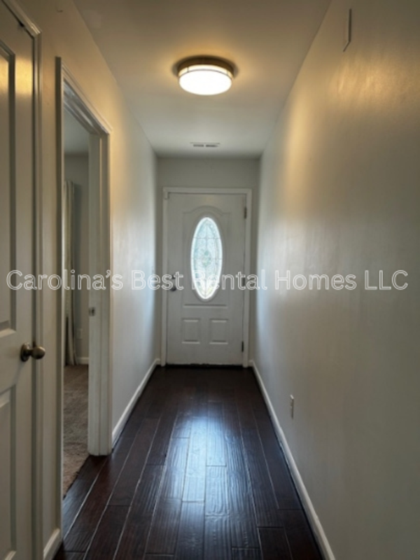 148 Mariscat Pl - Photo 2 of 32