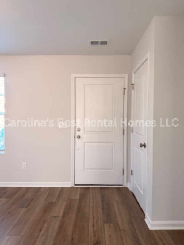 2026 Skyline Rd - Photo 2 of 23