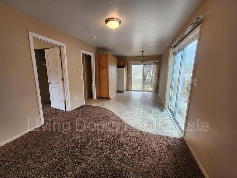 3829 W St - Photo 6 of 14