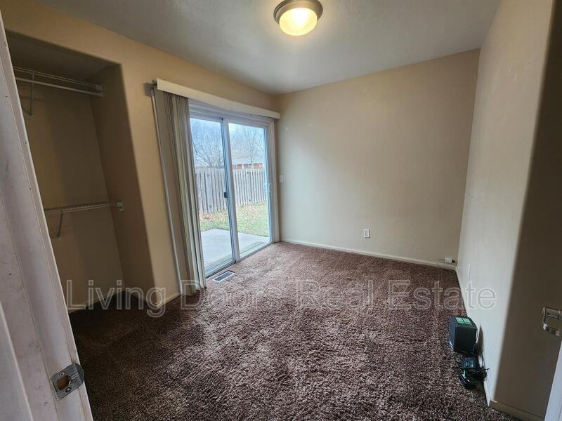 3829 W St - Photo 7 of 14