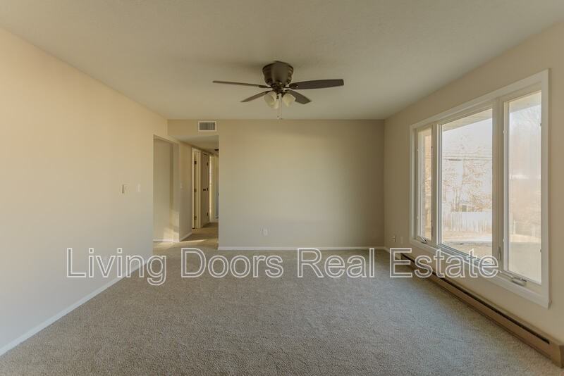 402 W Eldora Ave - Photo 7 of 20