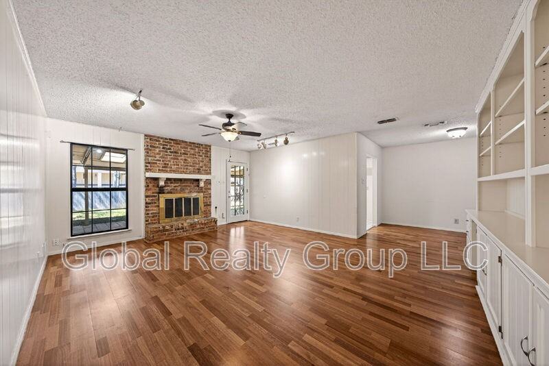 10902 Grand Hvn - Photo 7 of 29