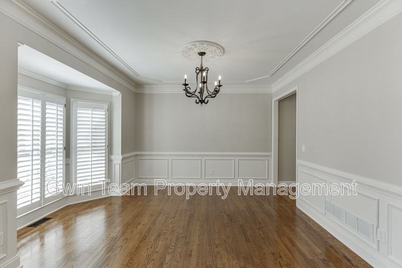 295 Crown Vetch Ln - Photo 5 of 47