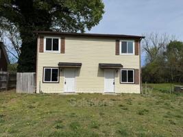 featured image of 1102 Campbell St #B