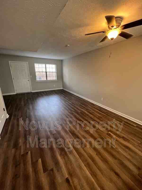 619 South St - Photo 7 of 32