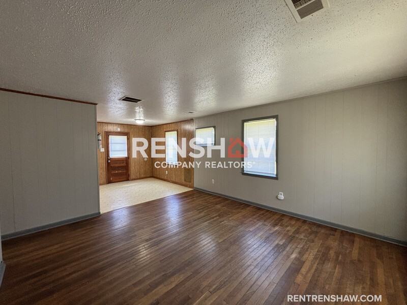 163 Navy Dr - Photo 3 of 15