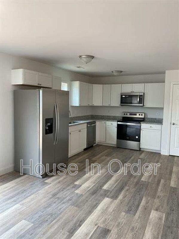 74 Patriot Pl - Photo 5 of 10