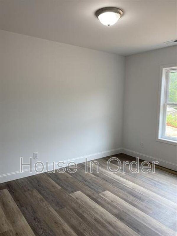 74 Patriot Pl - Photo 6 of 9