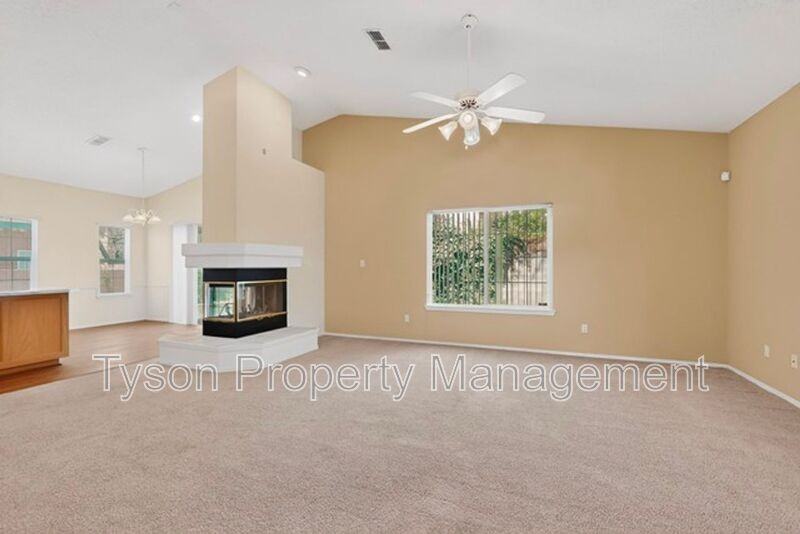 7411 Peregrine Rd Ne - Photo 6 of 37