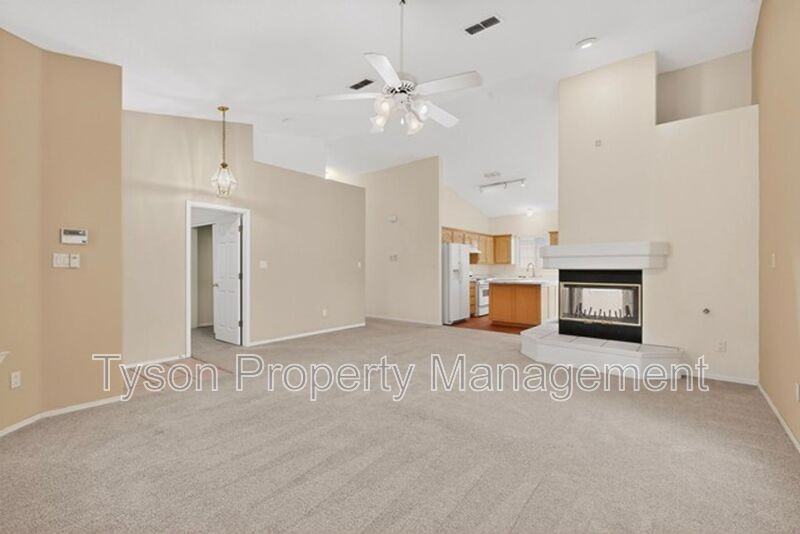 7411 Peregrine Rd Ne - Photo 7 of 37