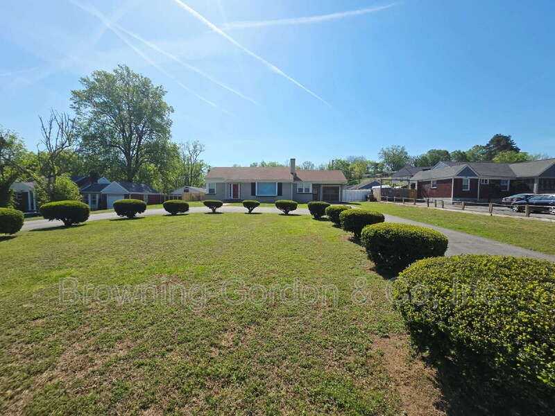 328 E Thompson Ln - Photo 2 of 24