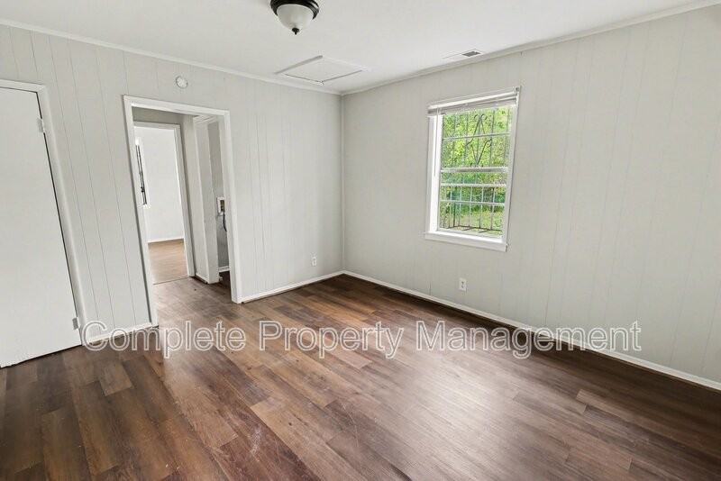 6025 Ivy St - Photo 6 of 18