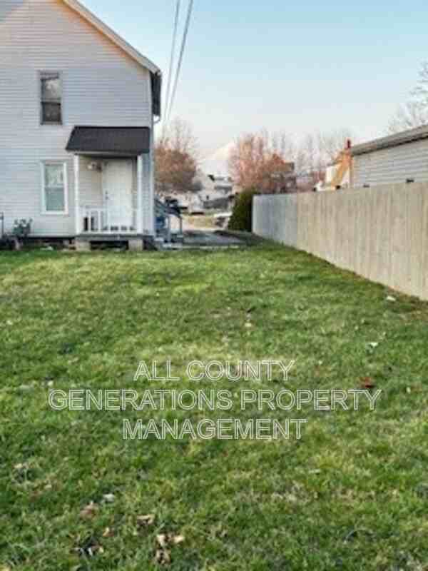 1714 E 30th St - Photo 5 of 5