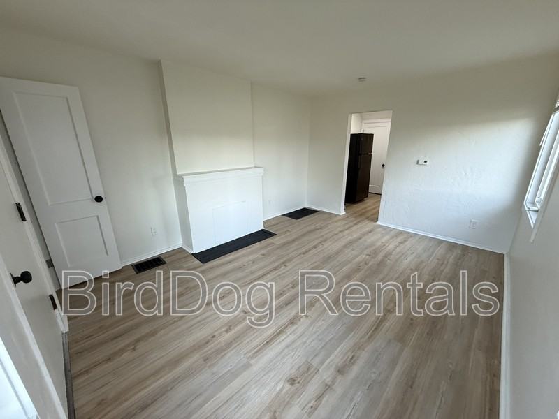 710 Frebis Ave - Photo 4 of 16