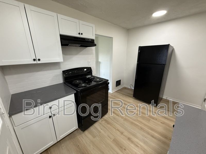 710 Frebis Ave - Photo 6 of 16