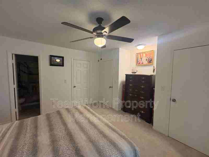 1161 Shadow Lake Cir #E - Photo 4 of 8