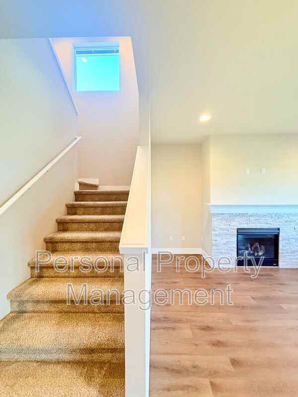 8728 N 1st St - Photo 2 of 32