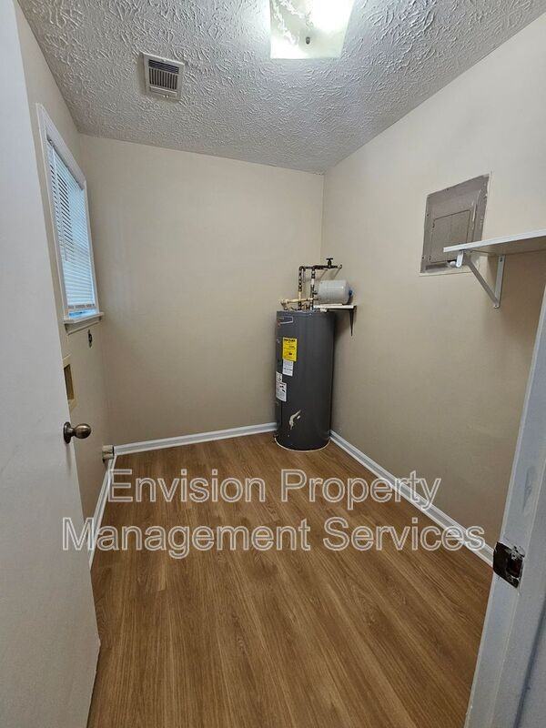 111 Jay Ln #B - Photo 5 of 12