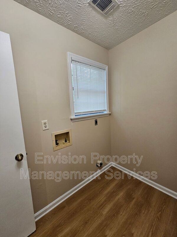 111 Jay Ln #B - Photo 6 of 12